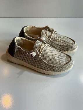Hey Dude Women’s Wendy Woven Cream Slip-On Shoes Size US 5